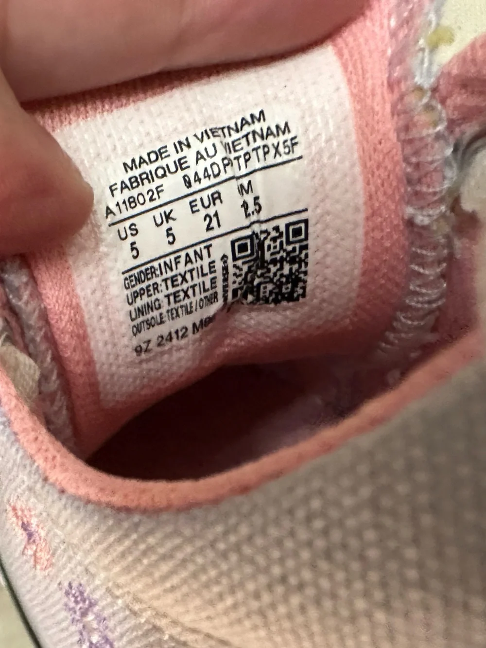Converse Kids Low Top Sneakers in Light Purple with Pink Lining